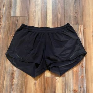 Lululemon Hotty Hot Low-Rise Lined Short 5" Black